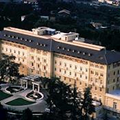 Grand Palazzo Della Fonte