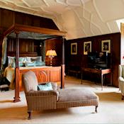 Astor Wing Bedroom - Hever Castle