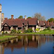Astor Wing Moat - Hever Castle