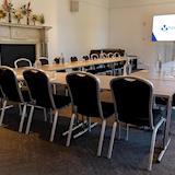 U-Shape Tables in the Gulbenkian