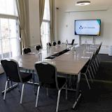 U-Shape tables in the Fitzrovia